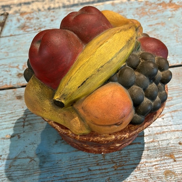 Vintage Canister Lid Fruit Woven Basket 1971 Handmade Apples Grapes Harvest MCM - Picture 2 of 6